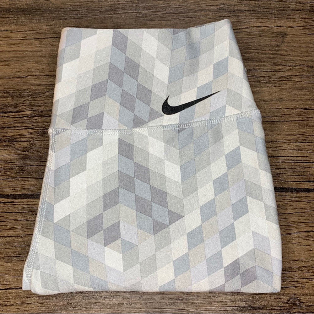 Nike Dri-Fit Patterned Yoga Pants